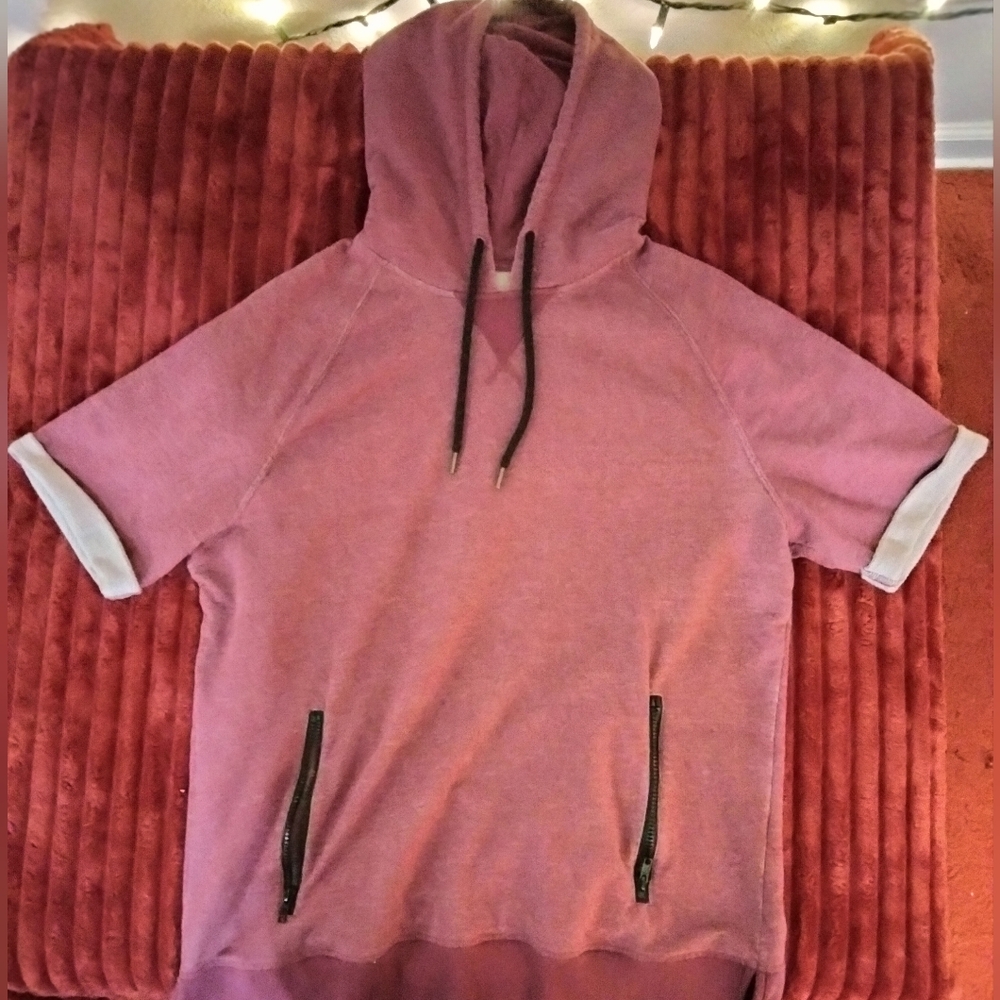 Mossimo Short Sleeve Hoody (zipper pockets)